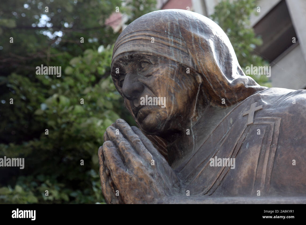 Mother Teresa Monument In Skopje Macedonia Stock Photo Alamy