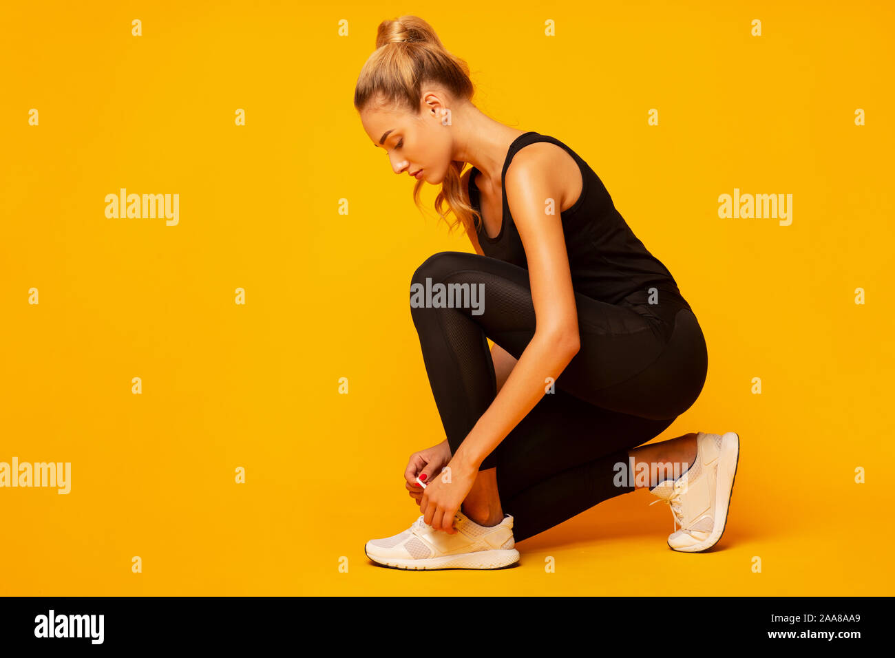 Fit Blonde Hi Res Stock Photography And Images Alamy