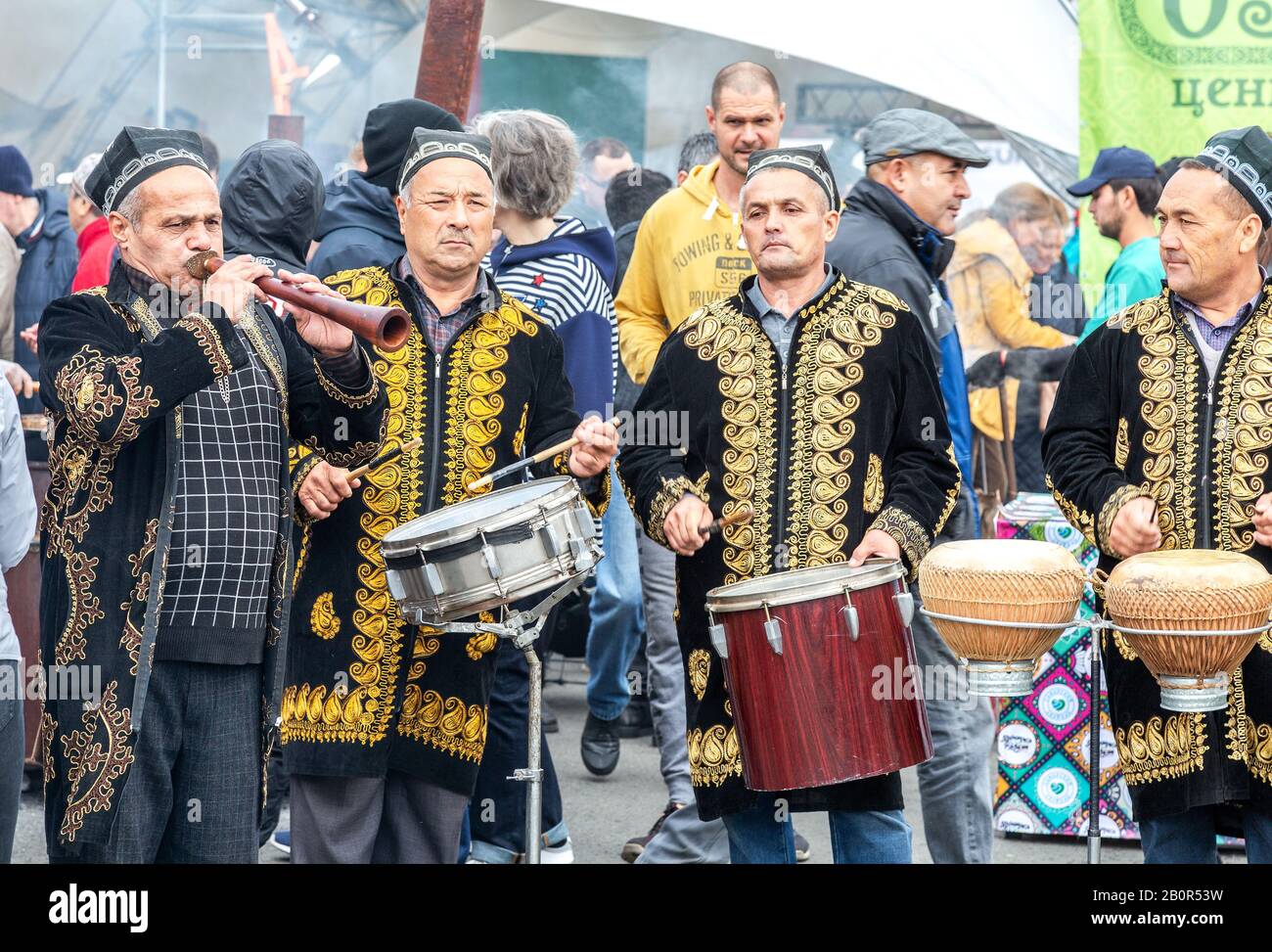 Uzbek National Instruments Hi Res Stock Photography And Images Alamy