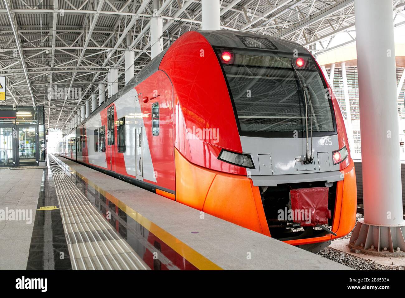 China Railway High Speed Tunnel Hi Res Stock Photography And Images Alamy