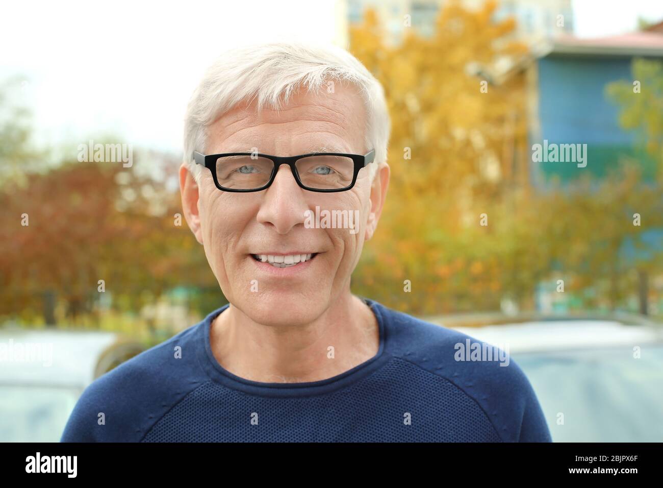 Mature Man In Glasses Hi Res Stock Photography And Images Alamy