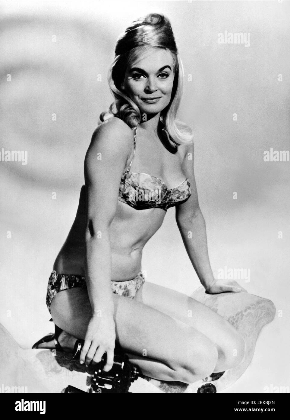 Shirley eaton bikini