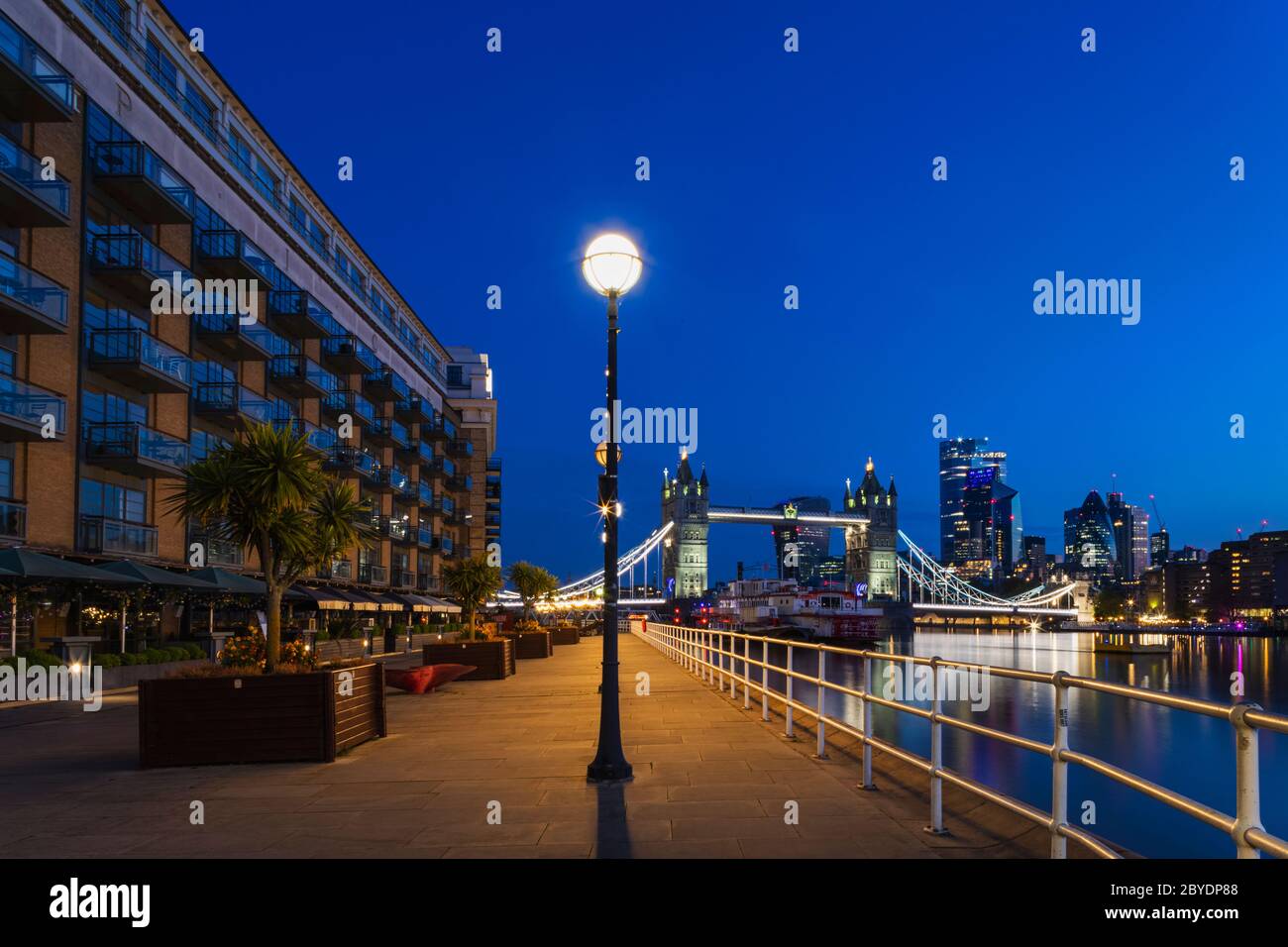 England London Southwark Butlers Wharf Tower Bridge And City Of