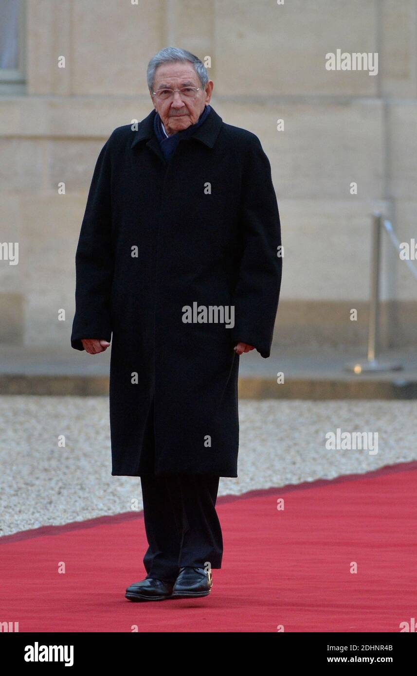 Cuba S President Raul Castro Arrives At The Elysee Palace In Paris