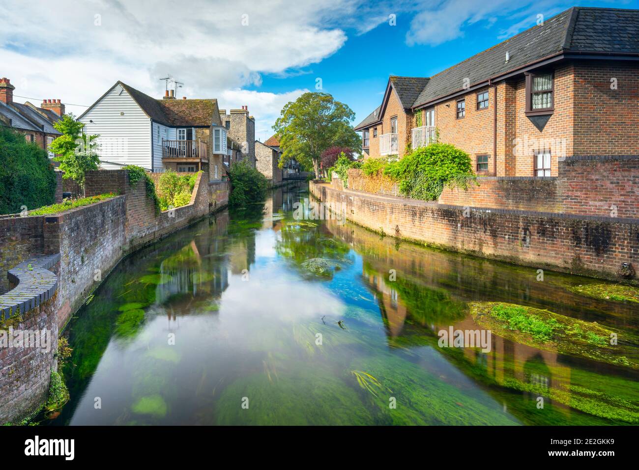 Gardens River Stour Hi Res Stock Photography And Images Alamy