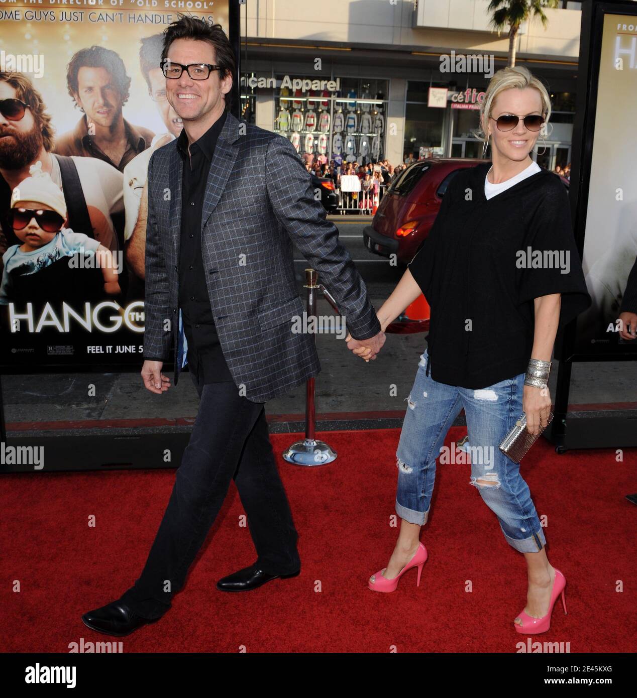 Jim Carrey And Jenny Mccarthy Arriving At The Premiere Of The Hangover