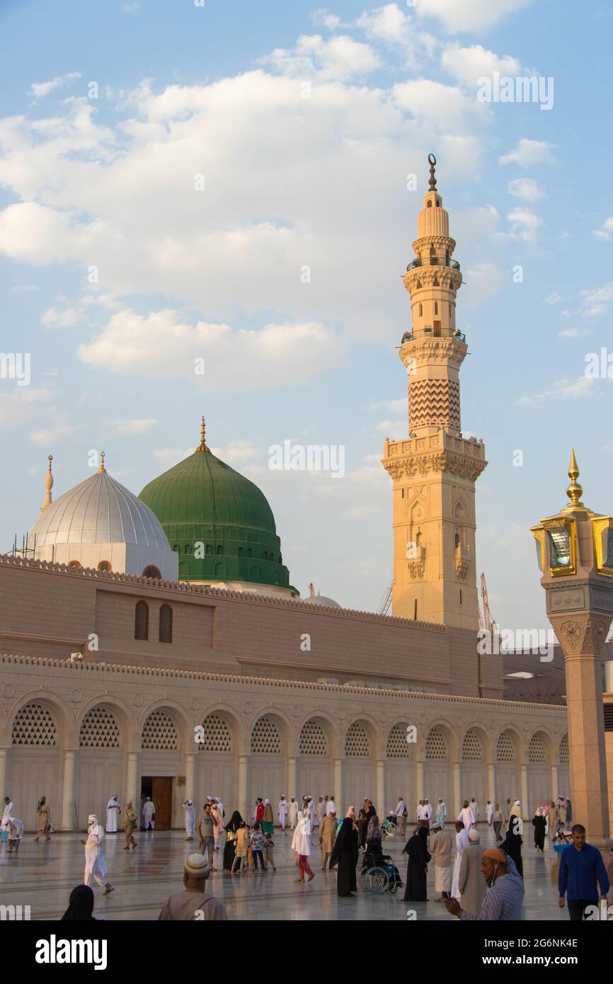 Muslim Pilgrims At Nabawi Mosque In Medina City Masjid Nabawi Prophet Mosque Stock Photo Alamy