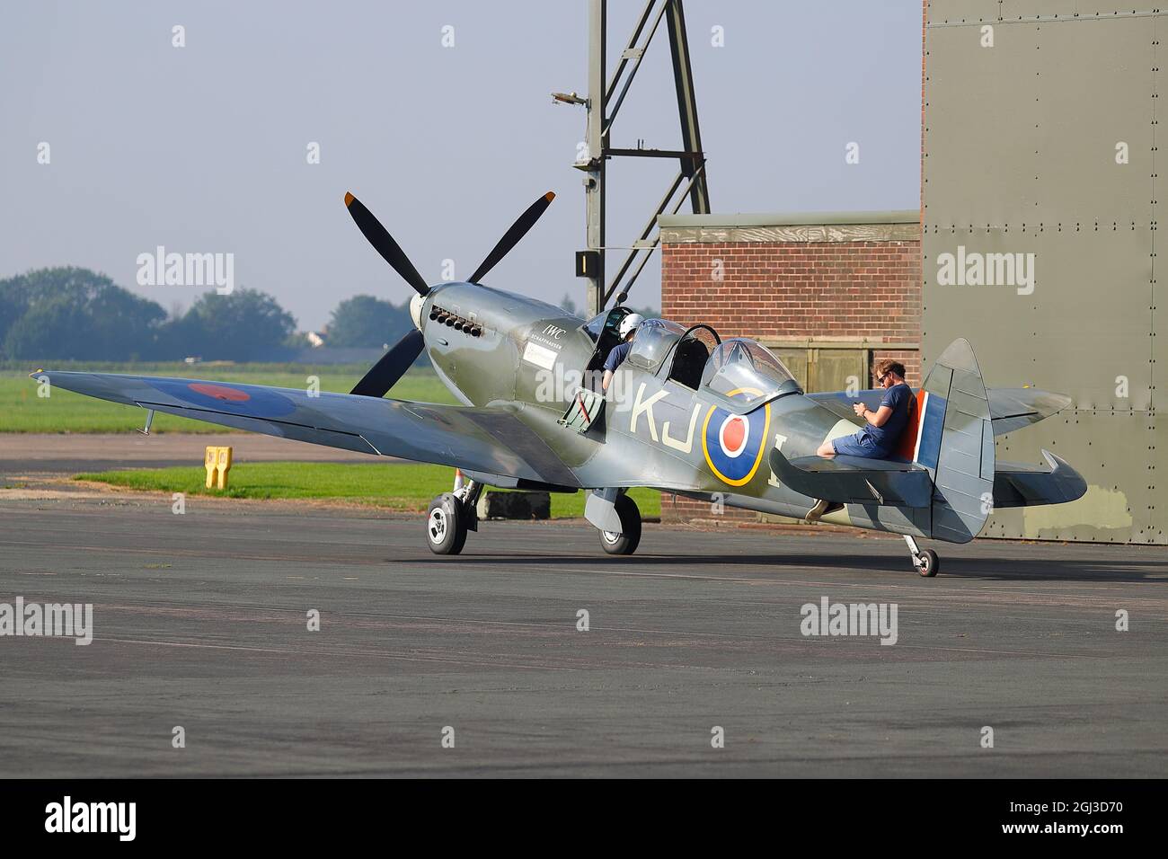 Supermarine Spitfire Mk Ix Sm G Ilda At Leeds East Airport For