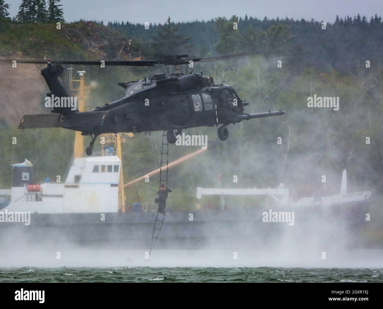 A Combat Diver With Th Special Forces Group Airborne Conducts