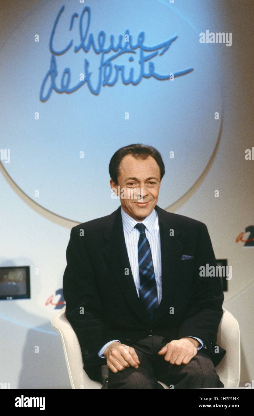 Michel Rocard attending the political TV show L heure de vérité on