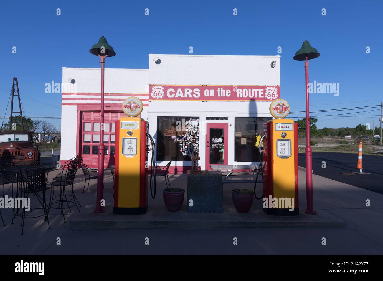 Galena Kansas Ks Usa Cars On The Route An Old Refurbished Kanex Gas