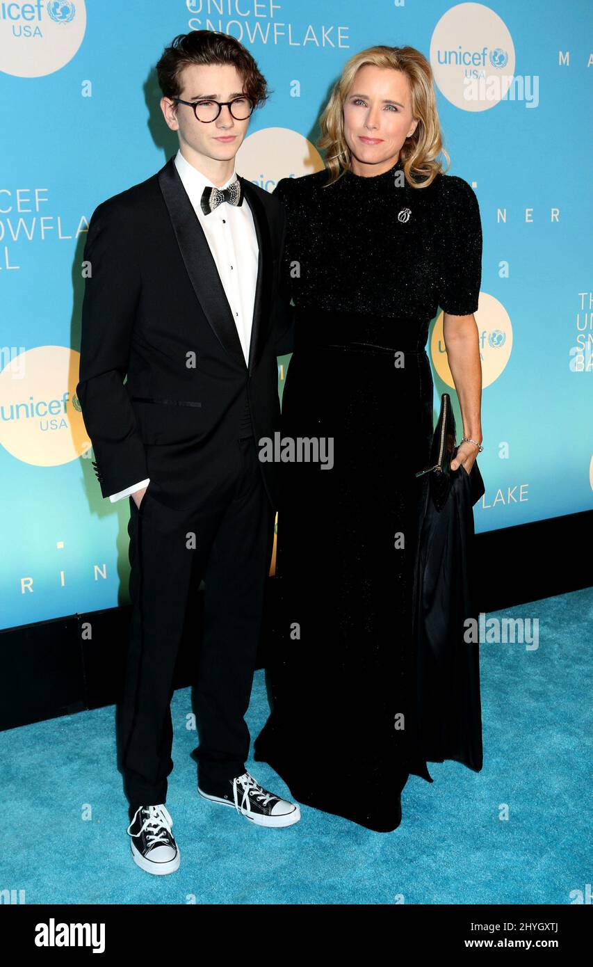 Tea Leoni Son Kyd Miller Duchovny Arrives At The 14th Annual UNICEF