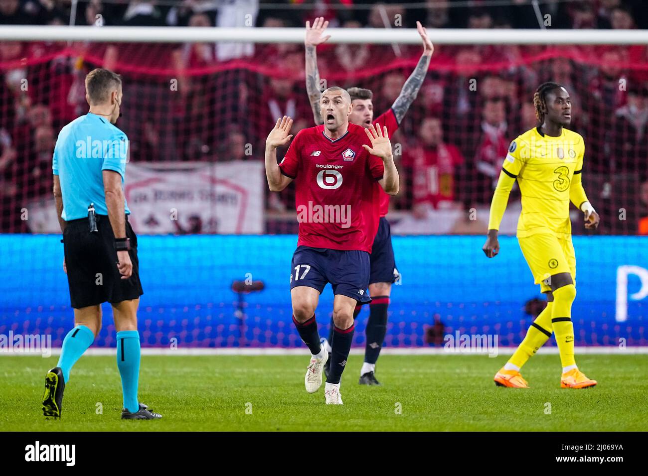 Burak Yilmaz Lille Hi Res Stock Photography And Images Alamy