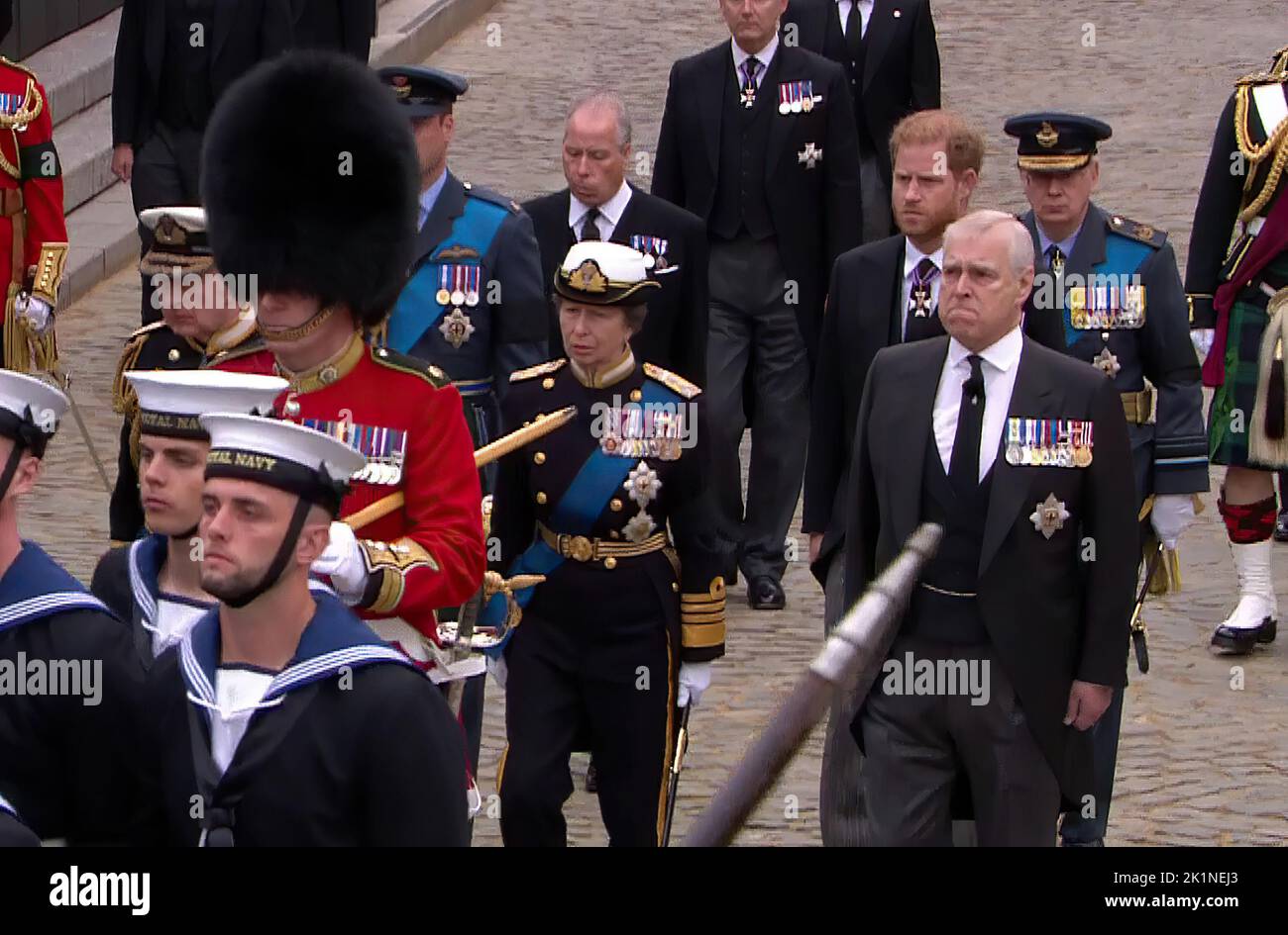 Queens State Funeral 19 9 22 Westminster Abbey Coffin Leaves