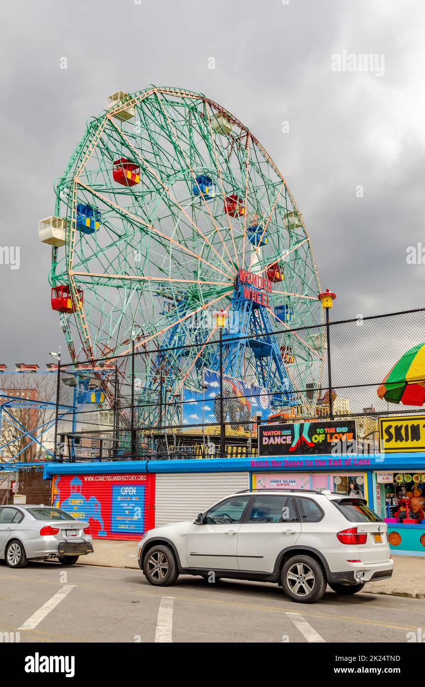 Wonder Wheel Ferris Wheel At Luna Park Amusement Park With Stores And