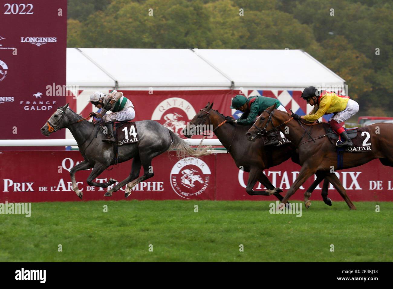 Alpinista Ridden By Luke Morris Wins The Qatar Prix De L Arc De