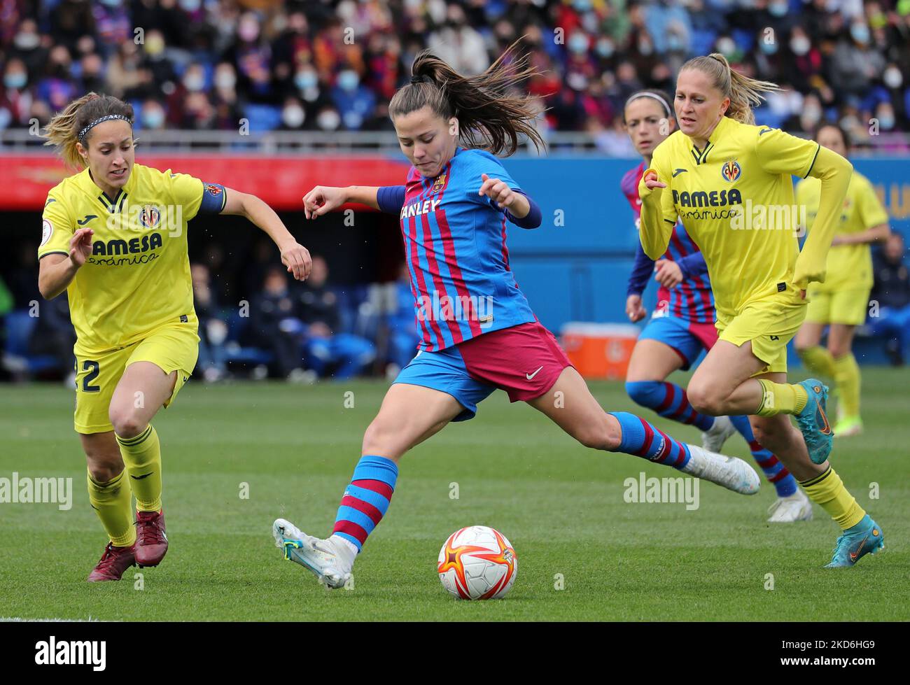 Claudia Pina Scores During The Match Between Barcelona And Villarreal