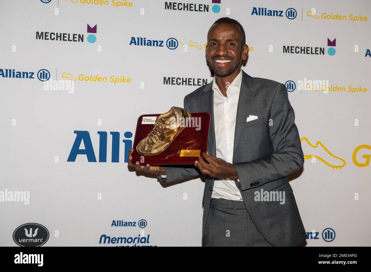 Golden Spike Winner Bashir Abdi Poses With His Trophy At The Golden