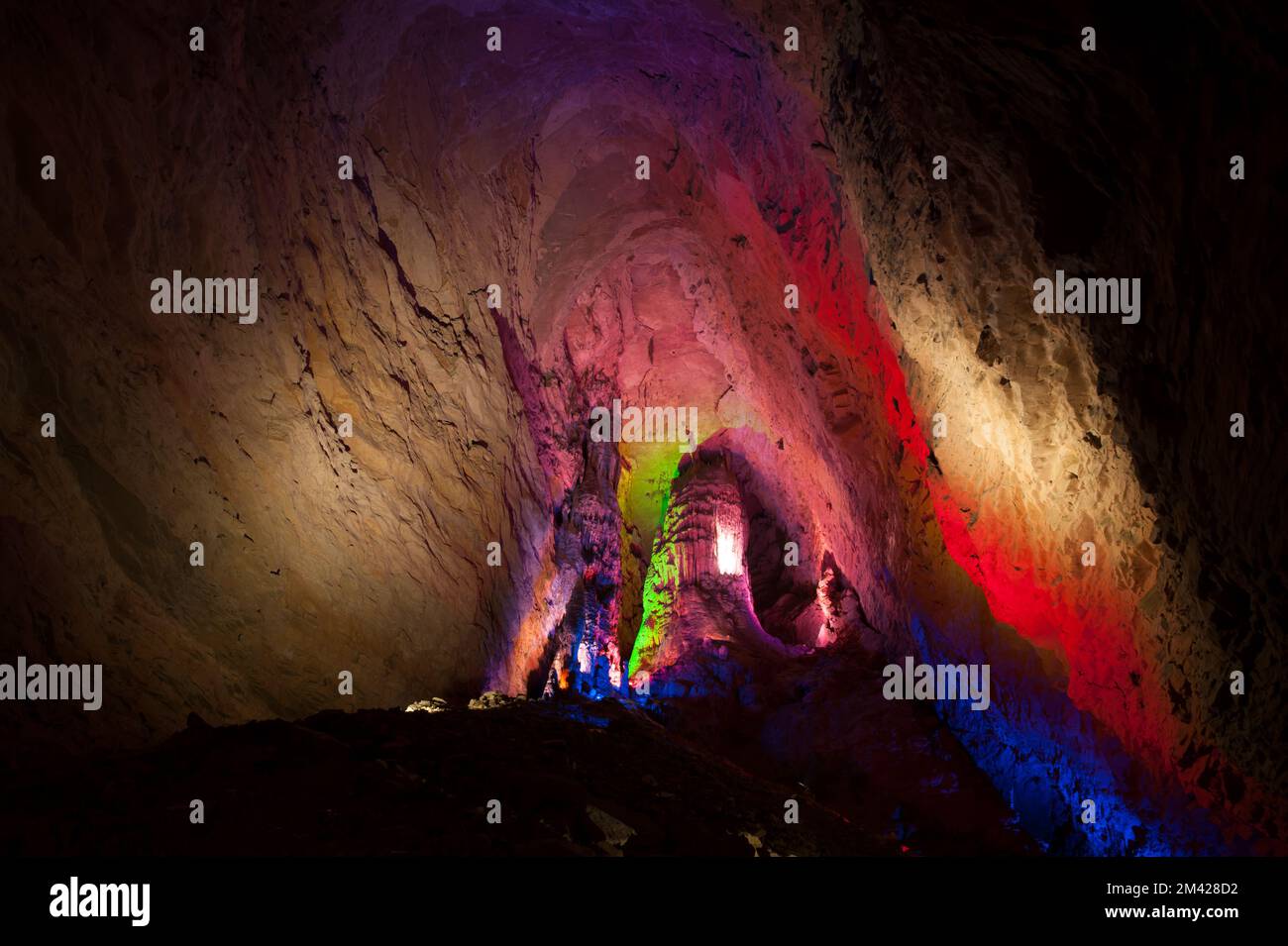 Huanglong Cave Yellow Dragon Cave Is A Karst Cave Located Near The