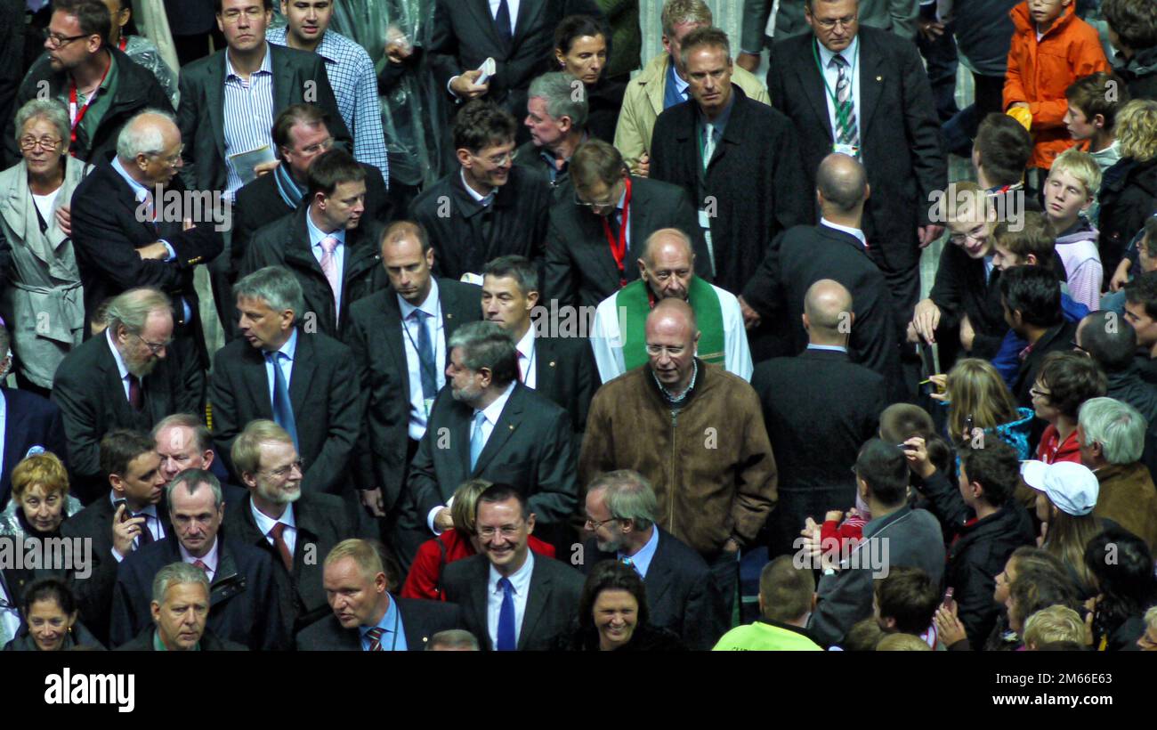 Papst Benedikt Xvi Im Berliner Olympia Stadion Josef Ratzinger Vips