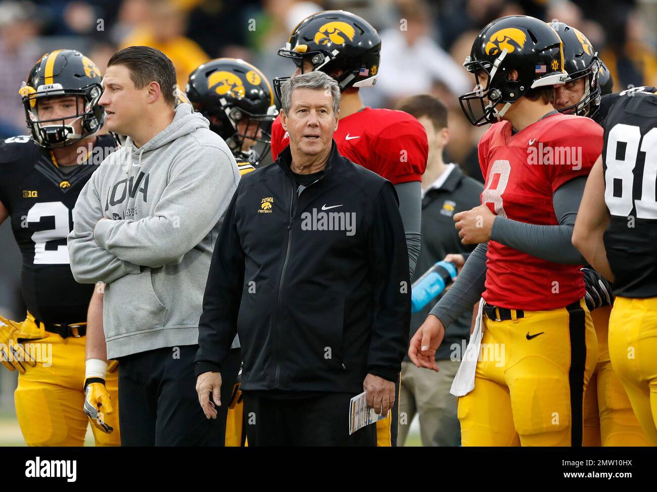 Iowa Quarterbacks Coach Ken O Keefe Center Talks With Quarterback