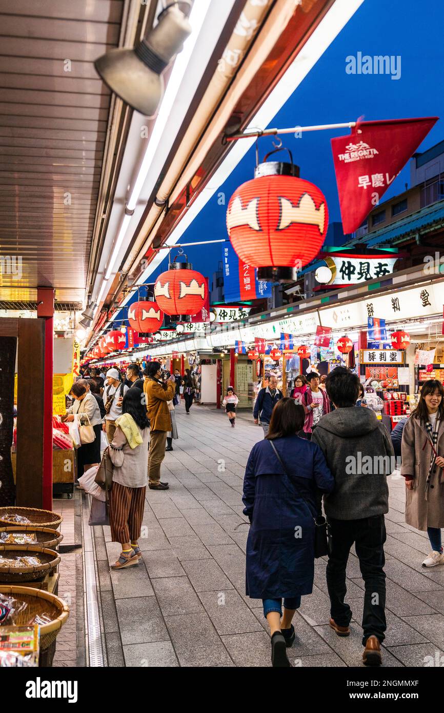 Tokyo Asakusa Shrine And Sensoji Temple Nakamise Souvenir Shopping