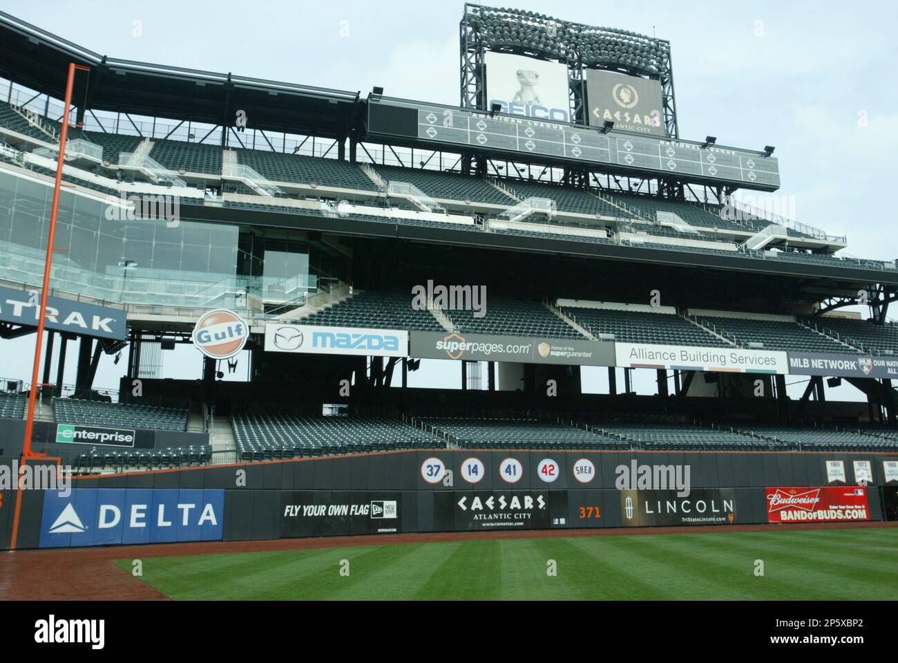 A Look At Citi Field Home Of The New York Mets Giants In Flushing Ny