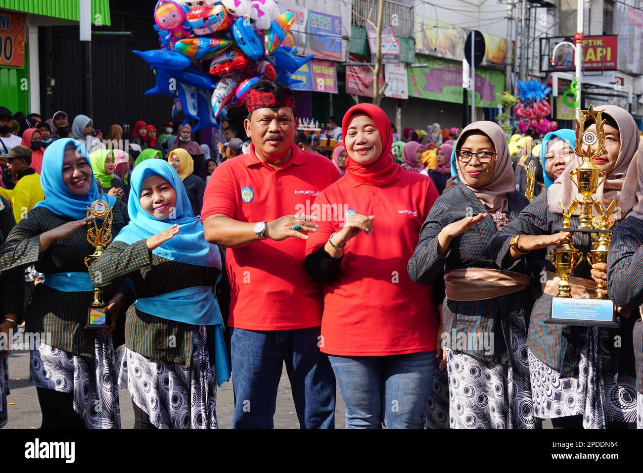 Indonesian Muslim T Hi Res Stock Photography And Images Alamy