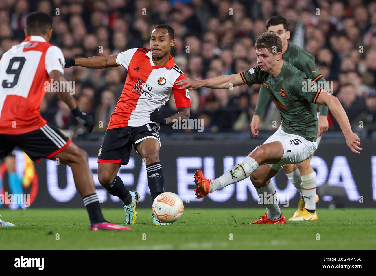 ROTTERDAM NETHERLANDS MARCH 16 Igor Paixao Of Feyenoord Valeriy