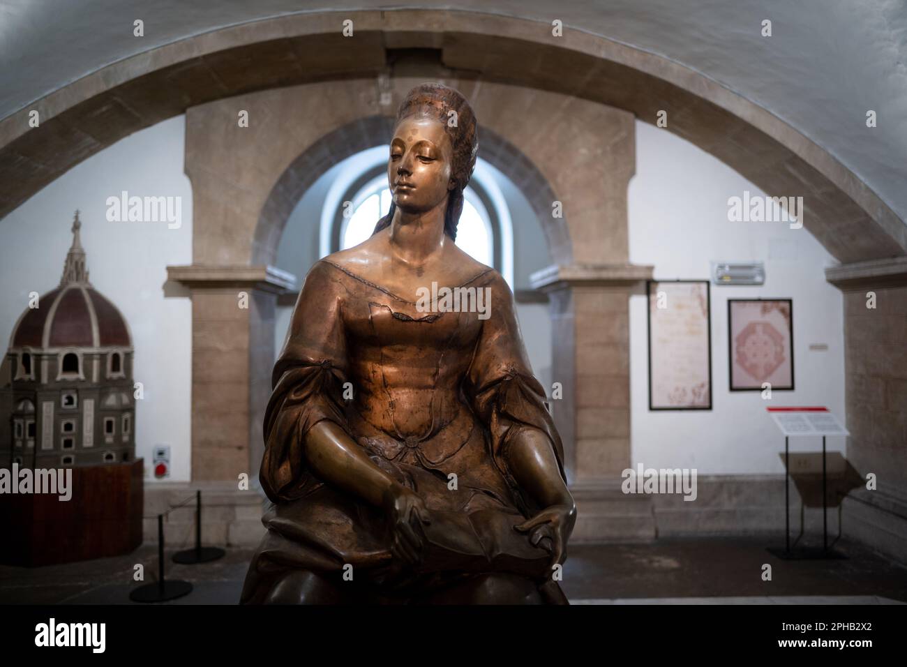 Statue Of The Last Medici Anna Maria Luisa De Medici In The Crypt Of