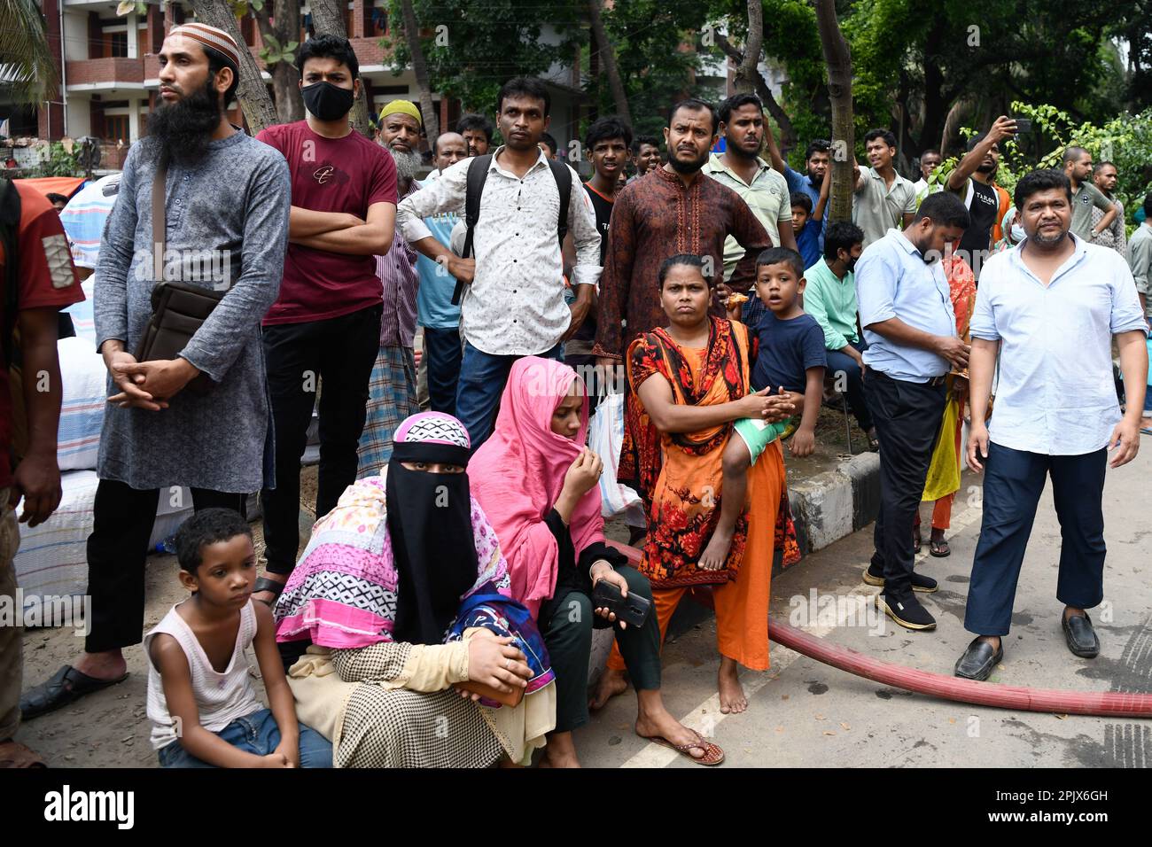 Dhaka Bangladesh Th Apr People Gather At Dhaka S Bangabazar