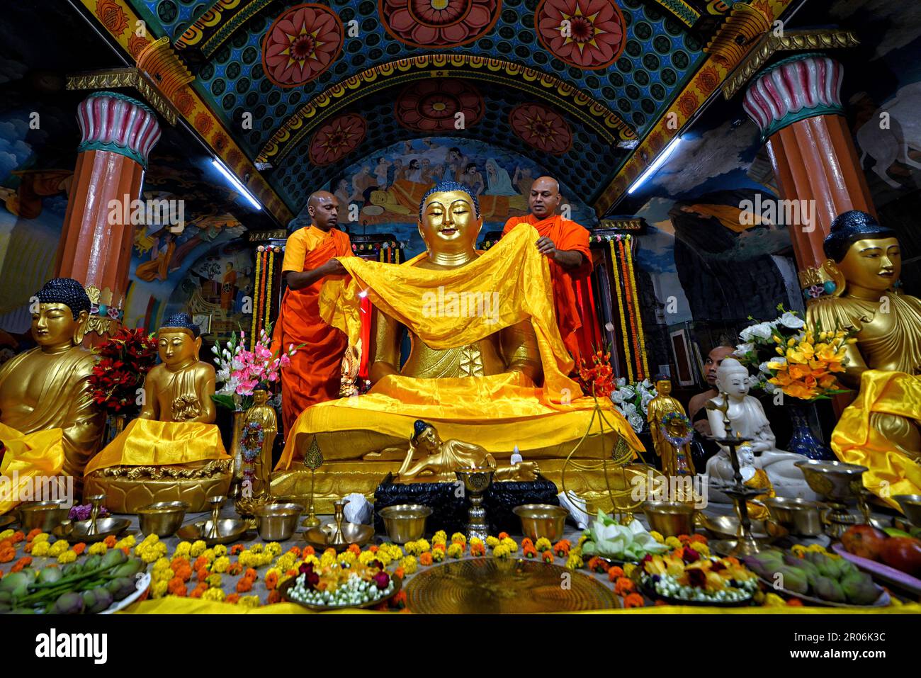 Kolkata India Th May Buddhist Monks Preparing The Statue Of