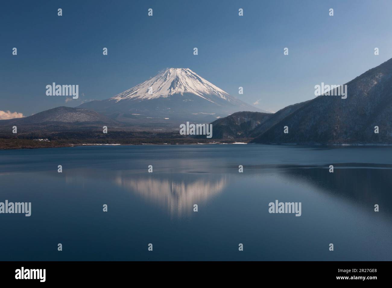 Fuji From Lake Motosu Stock Photo Alamy