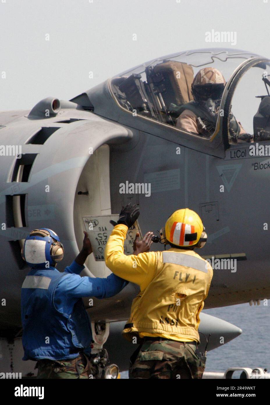 Us Navy Flight Deck Crewmen Assigned The Amphibious Assault Ship Uss