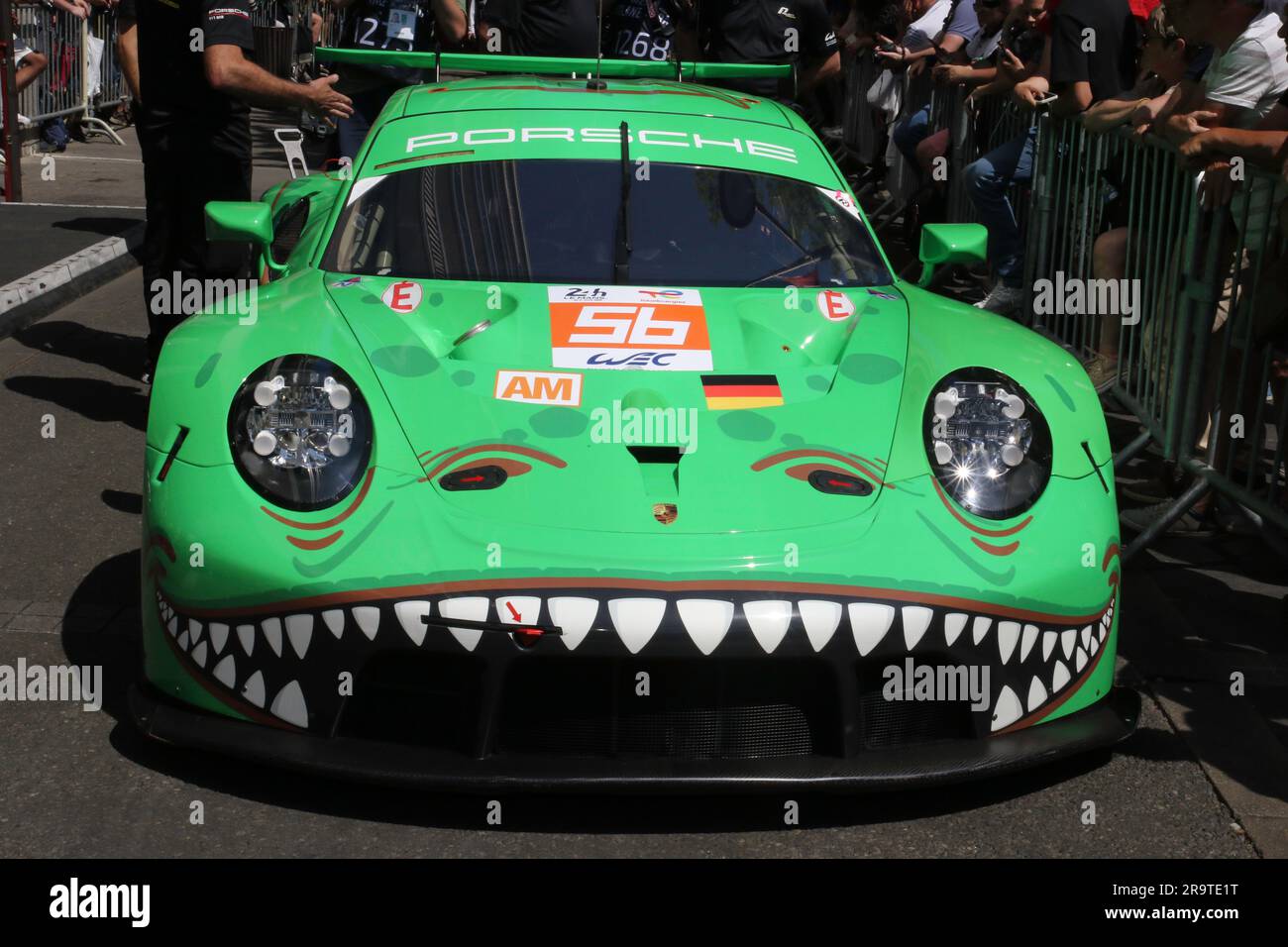 Rexy The World Famous T Rex Themed Porsche 911 Racing At The Le Mans