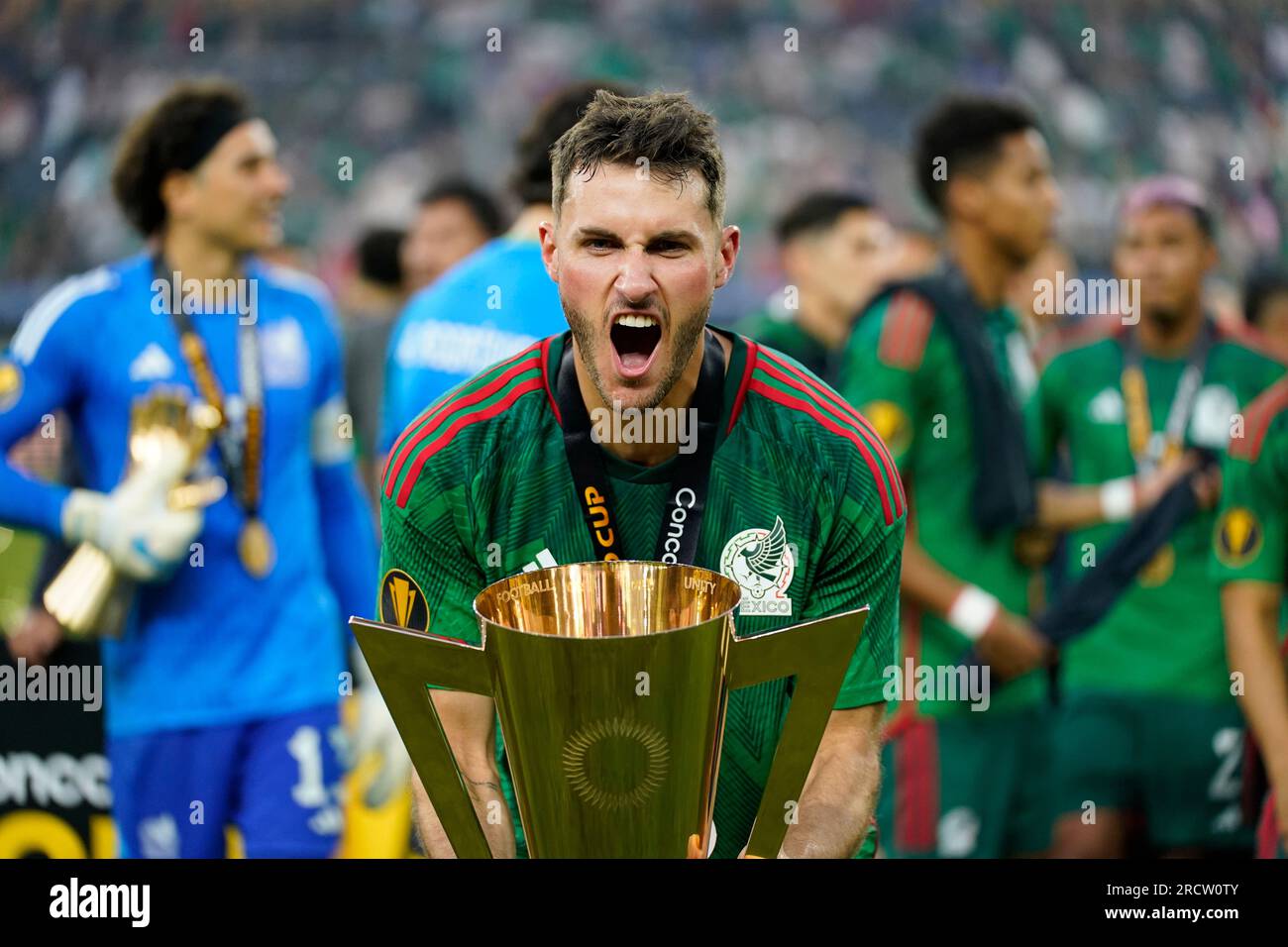 Mexico S Santiago Gimenez Lift The Winner S Trophy After Beating Panama