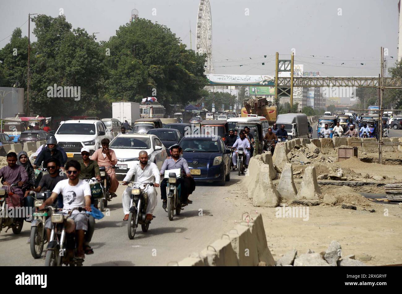 Karachi Traffic Jam Hi Res Stock Photography And Images Alamy