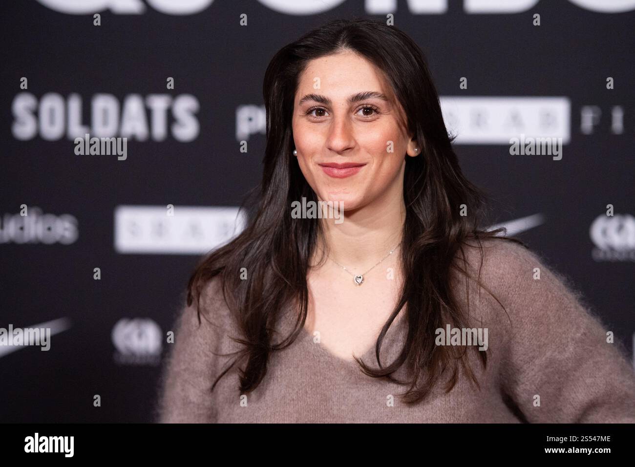 Marzieh Hamidi Attending The Crois Pas Qu On Dort Premiere At The Grand