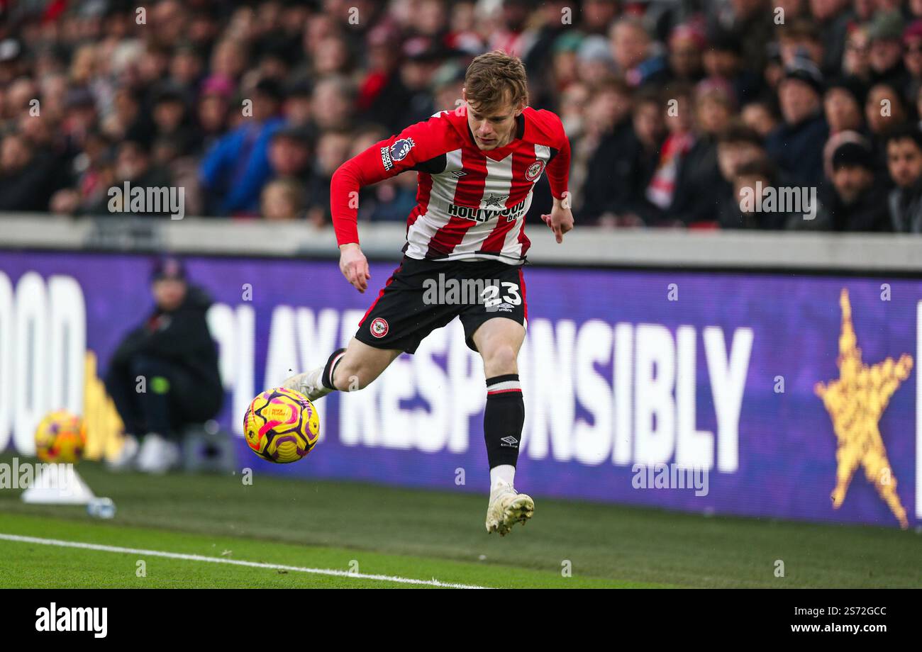 Keane Lewis Potter Of Brentford FC In Possession Of The Ball During The