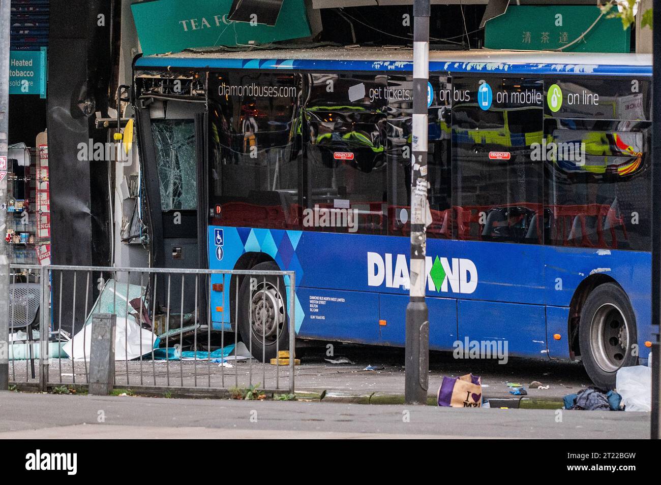 Manchester UK 16th Oct 2023 A Bus Has Crashed Into A The T4 Bubble