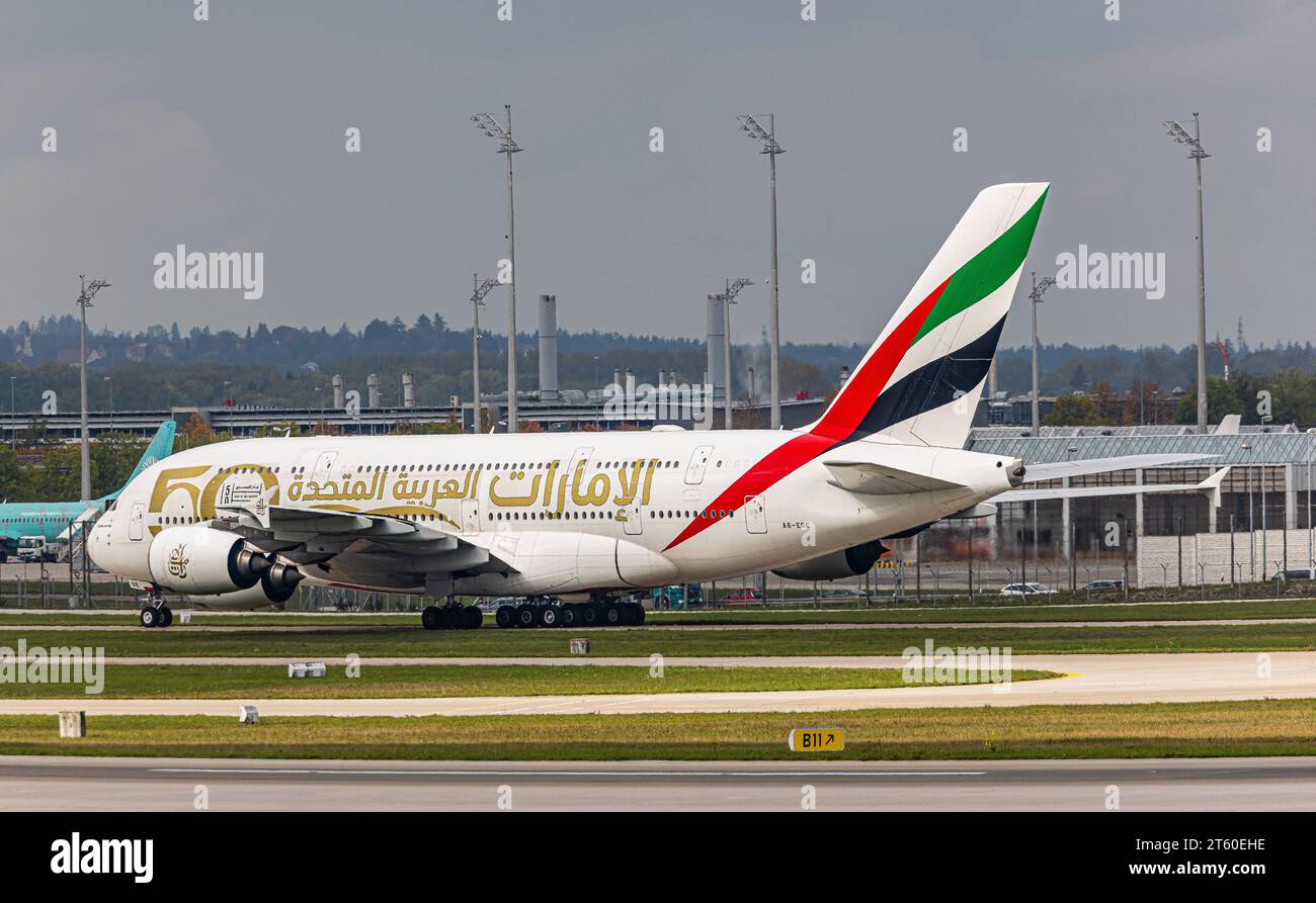 Emirates Airlines Der Airbus A Von Emirates Airlines Welcher