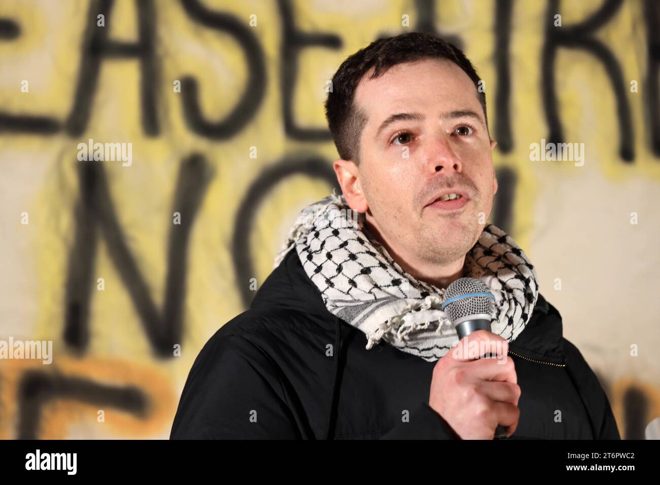 Udi Raz Bei We Still Need To Talk Ceasefire Now Kundgebung Unter Den