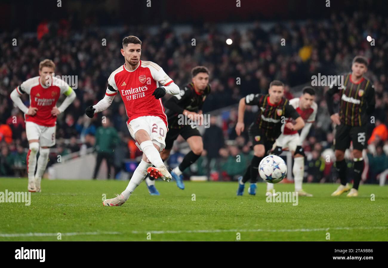 Arsenal S Jorginho Scores Their Side S Sixth Goal Of The Game From The