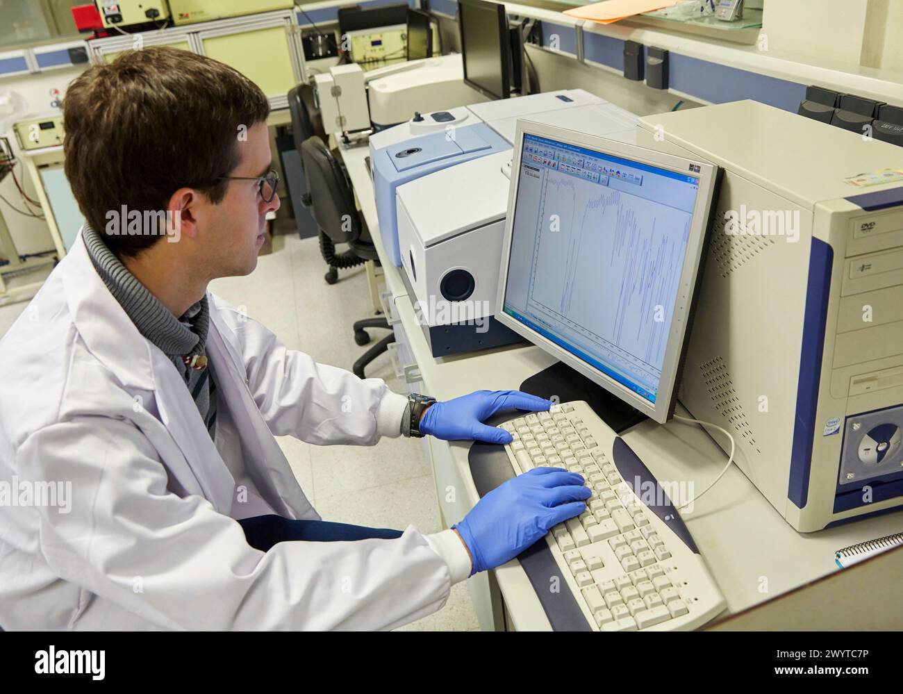 Fourier Transform Spectrometer Hi Res Stock Photography And Images Alamy