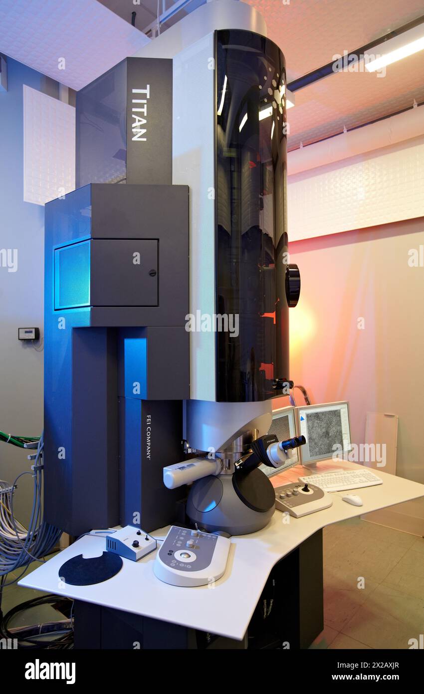 Atomic Resolution Imaging Using TEM High Resolution Transmission