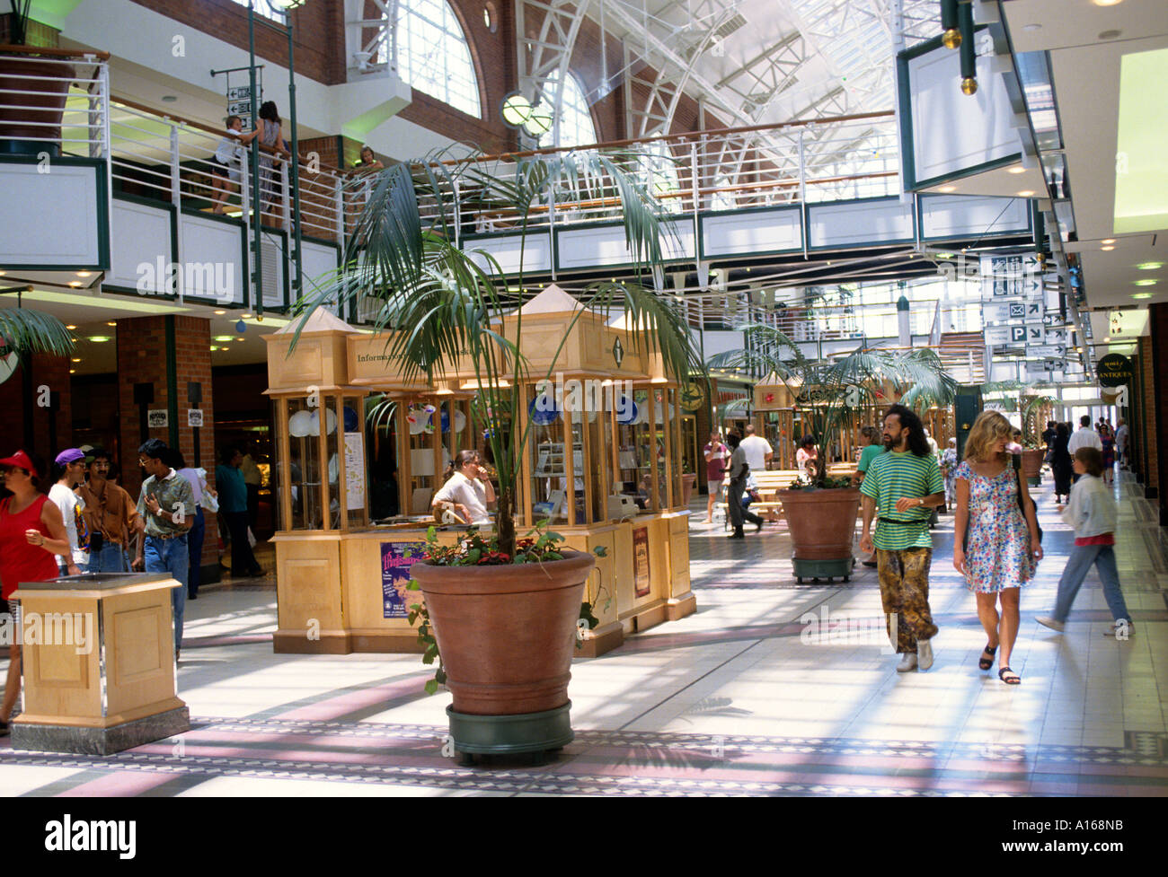 Shopping in cape town south africa Cape Town’s Victoria & Alfred Waterfront, with more than stores, caters to all shopping needs in a huge range to suit any budget or taste. Other more exclusive centres are Johannesburg’s Sandton City, Nelson Mandela Square and Hyde Park.