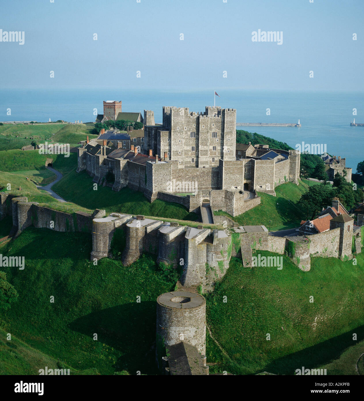 dover-castle-keep-and-roman-pharos-overl