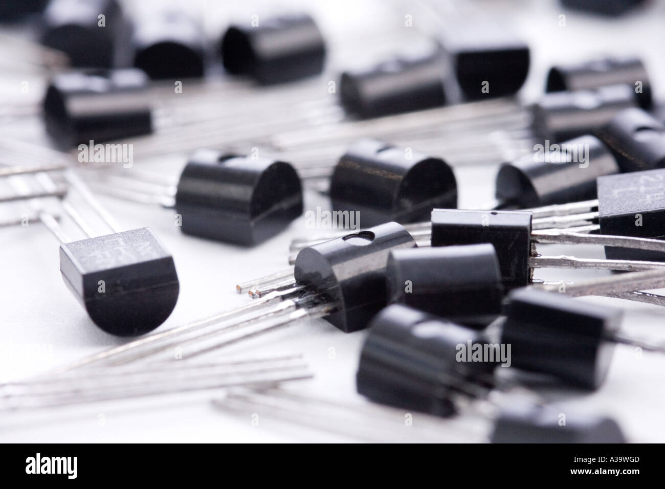 Npn Transistor Hi Res Stock Photography And Images Alamy