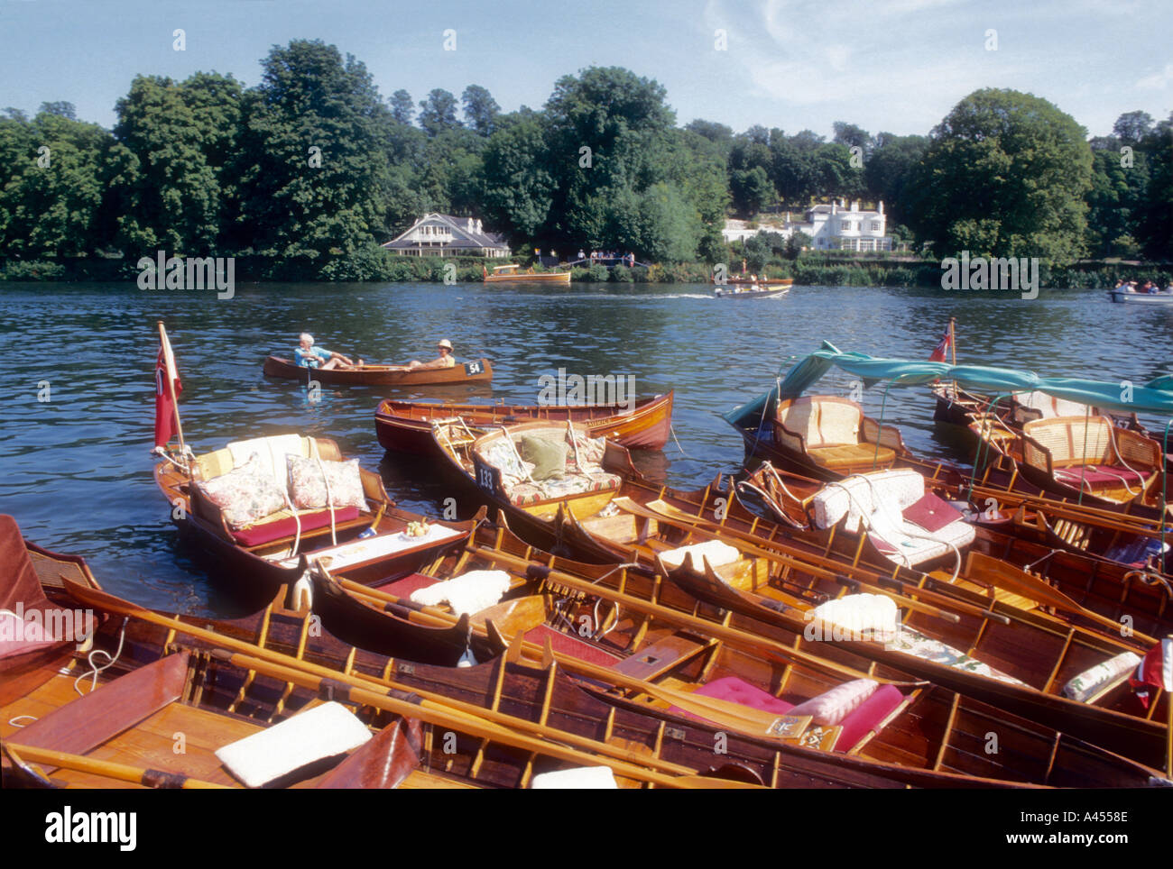 skiff boat rowing skiffs and rowing boats at the thames traditional boat skiff boat rowing skiffs and rowing boats at the thames traditional boat
