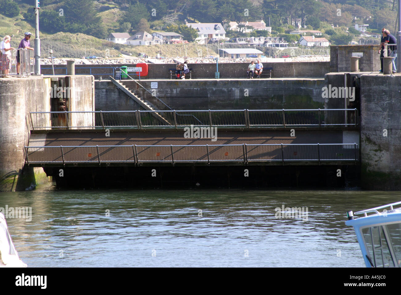 Padstow harbour lock gate Stock Photo, Royalty Free Image 3571391 Alamy